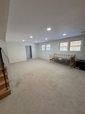 1716 PINE VALLEY DR, Vienna, VA 22182