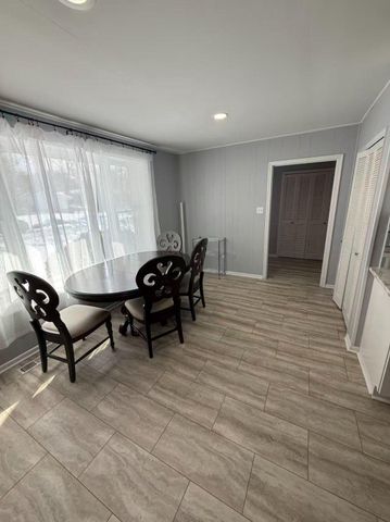 1716 PINE VALLEY DR, Vienna, VA 22182