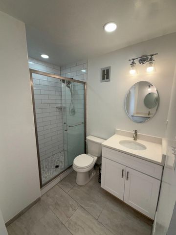 1716 PINE VALLEY DR, Vienna, VA 22182