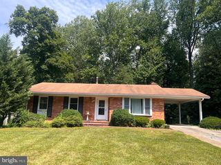 1716 PINE VALLEY DR, Vienna, VA 22182