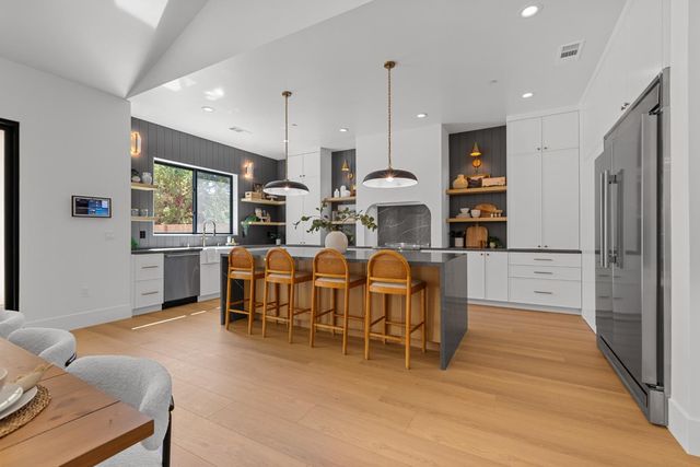 5548 Fetz Ln, Fair Oaks, CA 95628