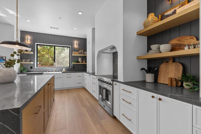 5548 Fetz Ln, Fair Oaks, CA 95628