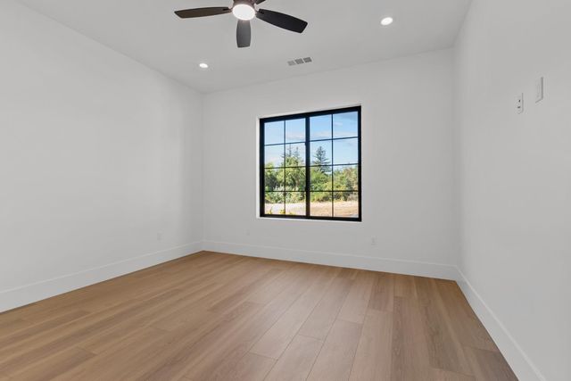 5548 Fetz Ln, Fair Oaks, CA 95628