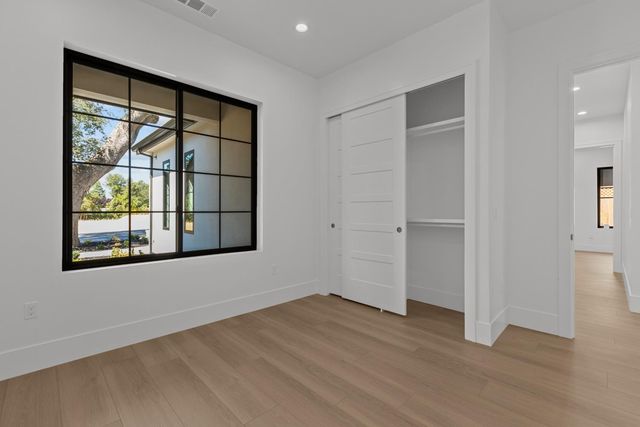 5548 Fetz Ln, Fair Oaks, CA 95628