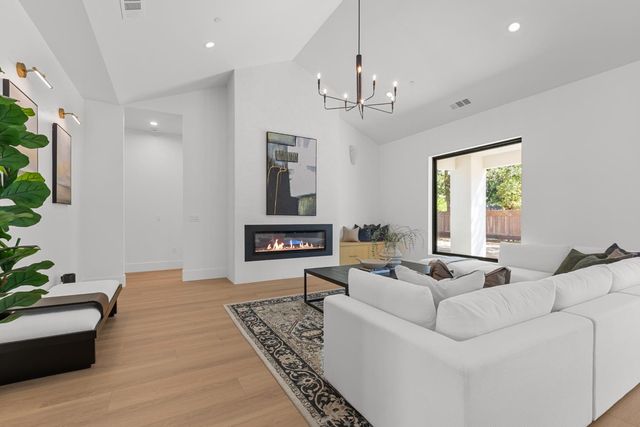 5548 Fetz Ln, Fair Oaks, CA 95628