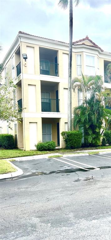 977 Riverside Dr 211, Coral Springs, FL 33071