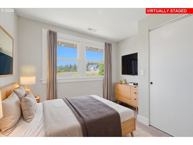 32373 JP WEST Rd, Scappoose, OR 97056