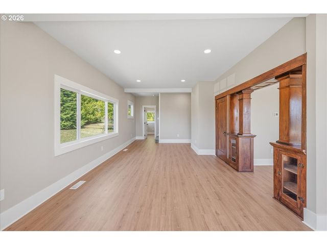 32373 JP WEST Rd, Scappoose, OR 97056
