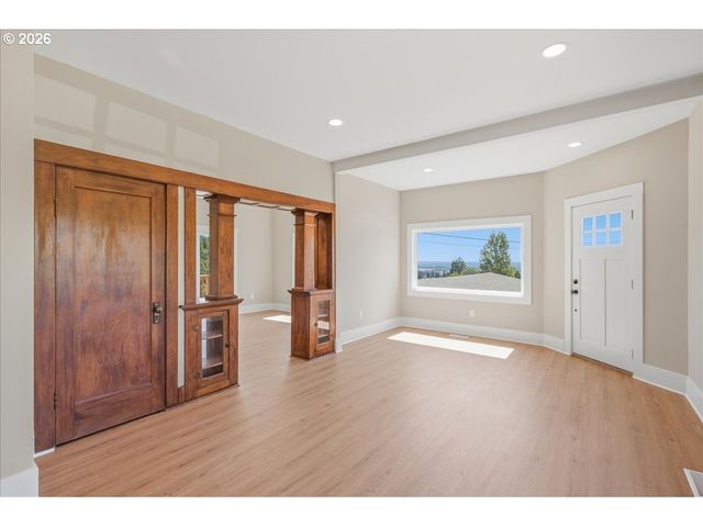 32373 JP WEST Rd, Scappoose, OR 97056