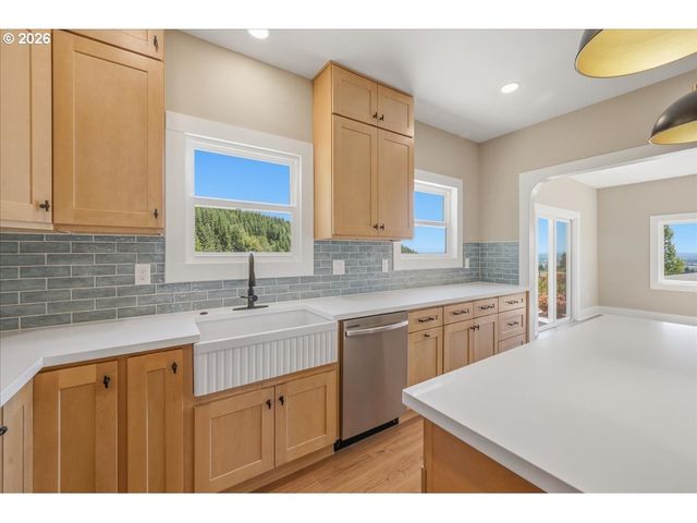 32373 JP WEST Rd, Scappoose, OR 97056
