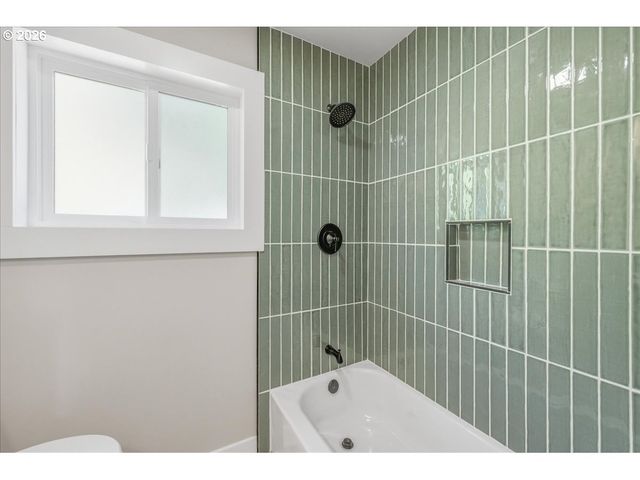 32373 JP WEST Rd, Scappoose, OR 97056