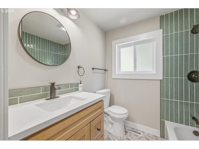 32373 JP WEST Rd, Scappoose, OR 97056