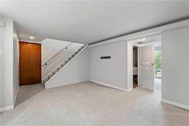 105 Oxford Dr, West Mifflin, PA 15122