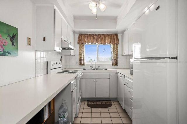 6363 GULF WINDS DRIVE 427, St Pete Beach, FL 33706