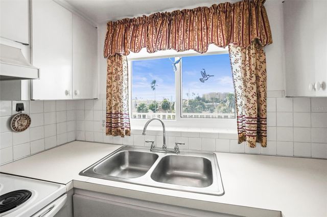 6363 GULF WINDS DRIVE 427, St Pete Beach, FL 33706