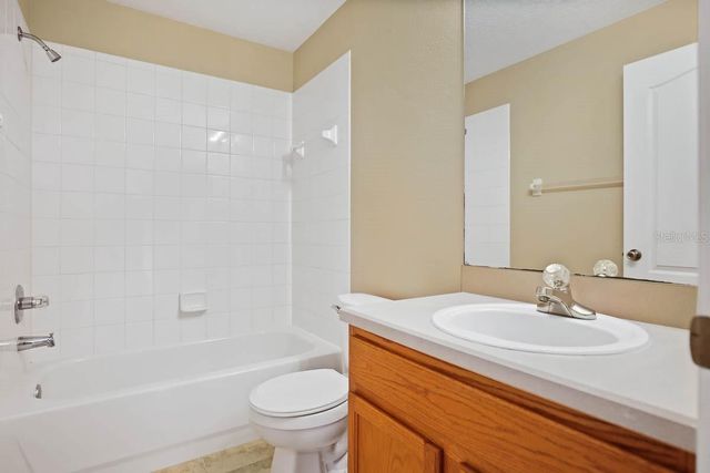 5726 TANAGERLAKE ROAD, Lithia, FL 33547