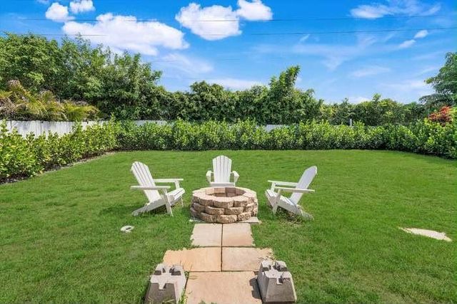 18905 CLOUD LAKE Circle, Boca Raton, FL 33496