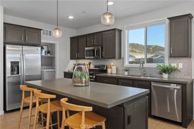 31672 Settlers Road, Winchester, CA 92596