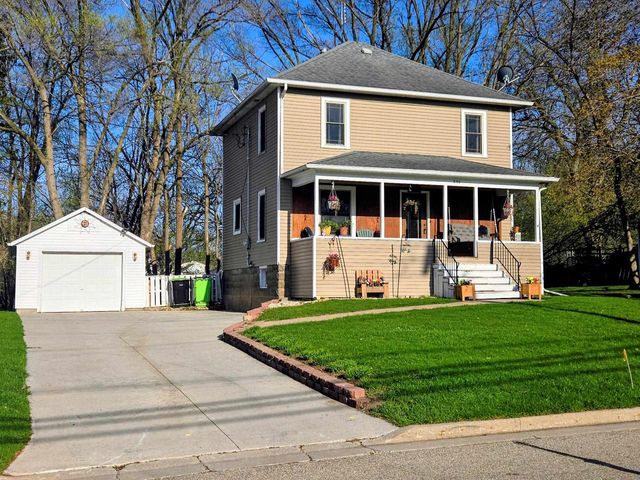 230 S Bridge Street, Markesan, WI 53946