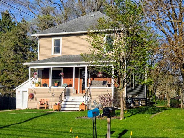 230 S Bridge Street, Markesan, WI 53946