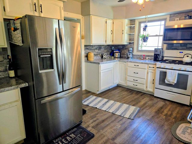 230 S Bridge Street, Markesan, WI 53946
