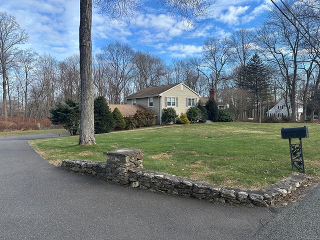 65 Gate Ridge Road, Easton, CT 06612