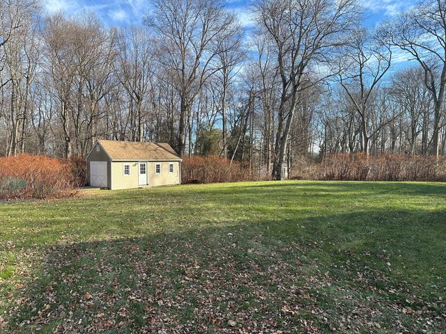 65 Gate Ridge Road, Easton, CT 06612