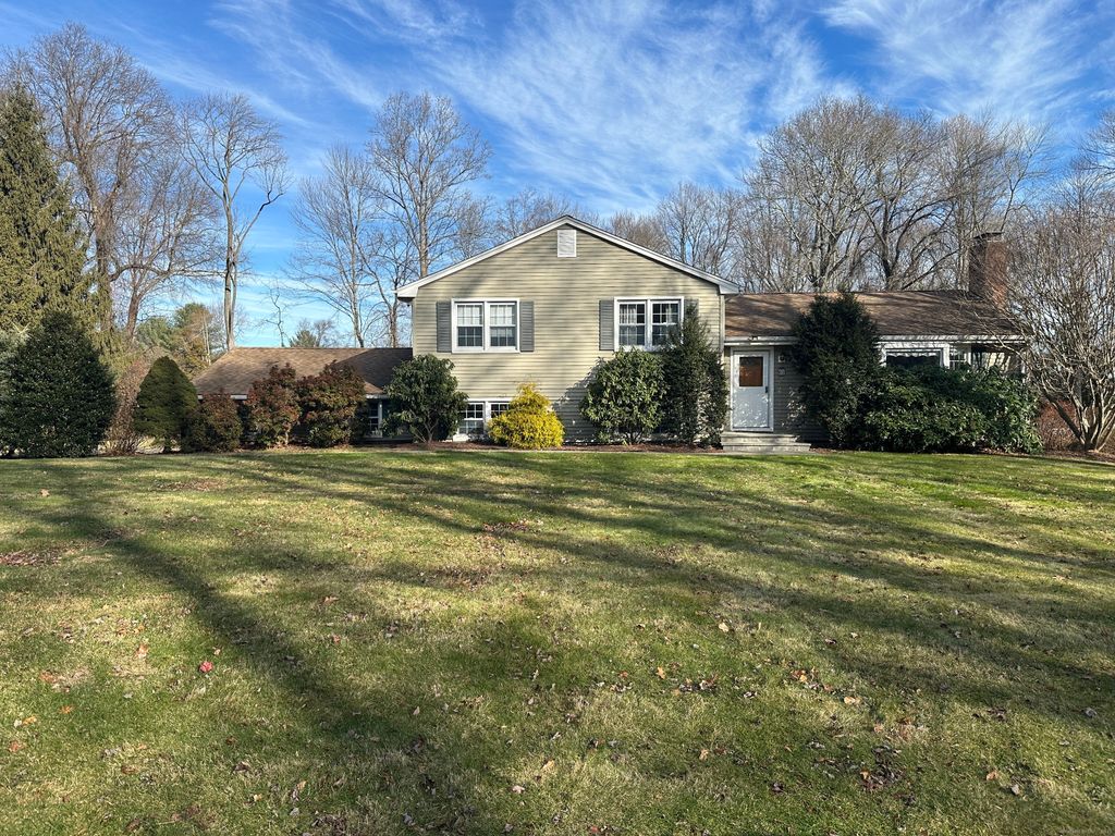 65 Gate Ridge Road, Easton, CT 06612