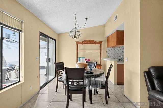 1382 Trenton 5, San Jacinto, CA 92583