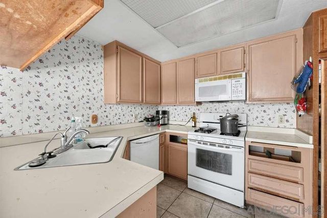 1382 Trenton 5, San Jacinto, CA 92583