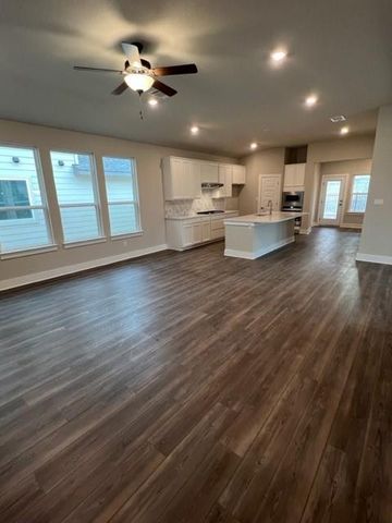 114 Victoria Peak LOOP, Dripping Springs, TX 78620