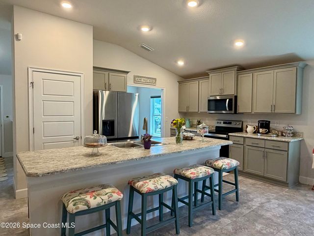 2106 Kylar Drive NW, Palm Bay, FL 32907