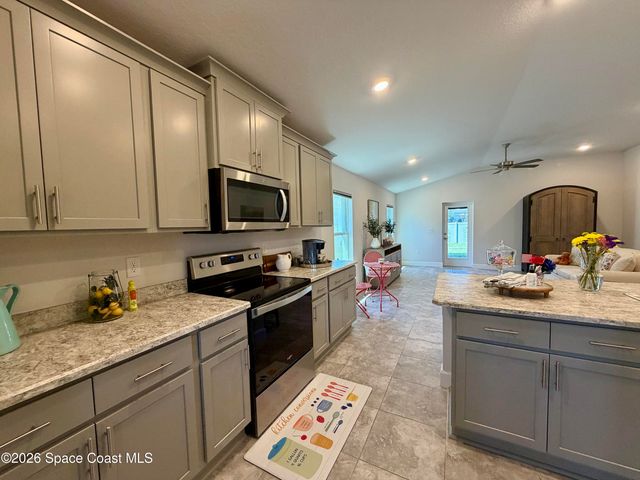 2106 Kylar Drive NW, Palm Bay, FL 32907