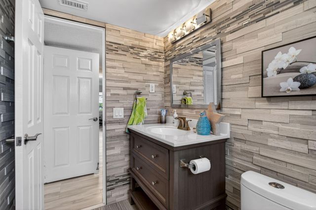 999 N Riverside Drive 2, Pompano Beach, FL 33062