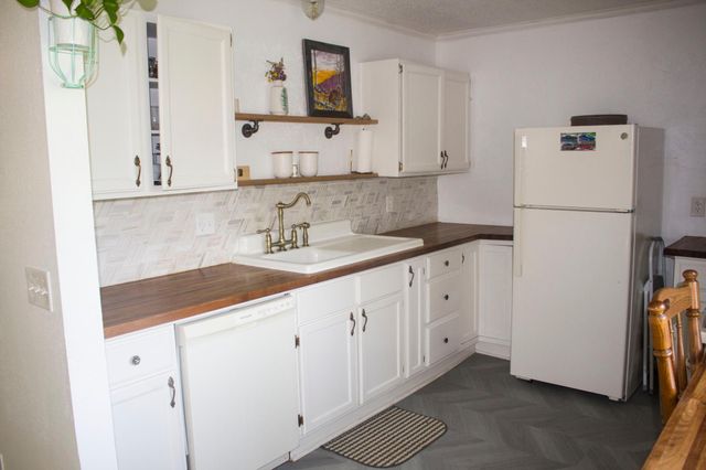 18118 Captive Lake Road, Garrison, MN 56450