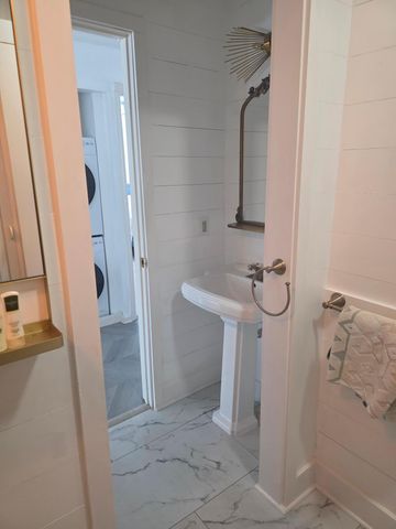 18118 Captive Lake Road, Garrison, MN 56450