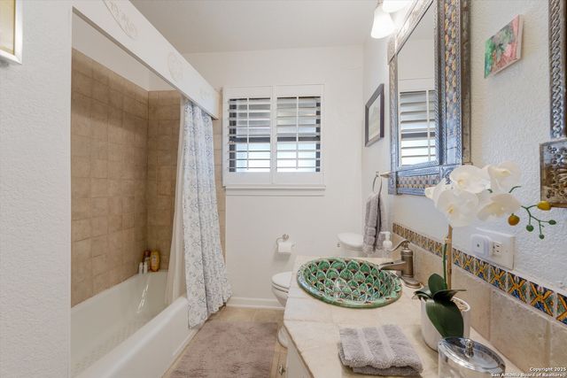 614 LARKWOOD DR, San Antonio, TX 78209