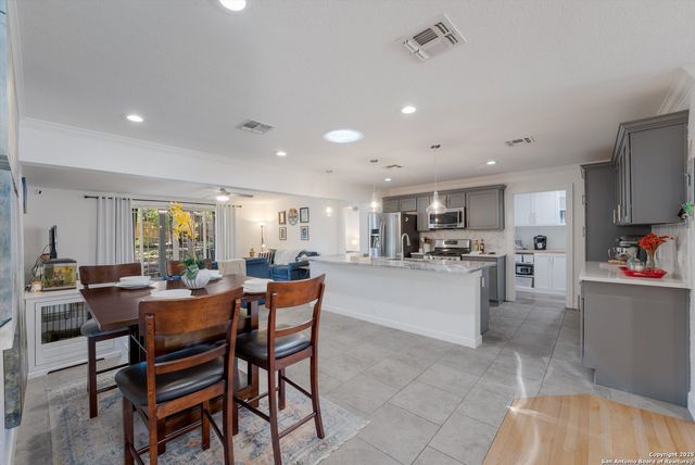 614 LARKWOOD DR, San Antonio, TX 78209