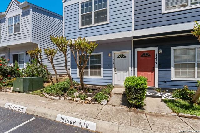 1815 Garys Park Street, San Antonio, TX 78247