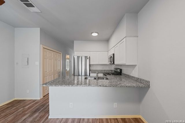 1815 Garys Park Street, San Antonio, TX 78247