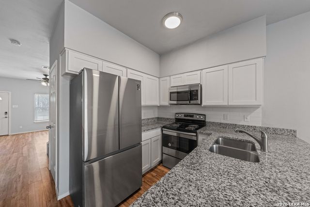 1815 Garys Park Street, San Antonio, TX 78247