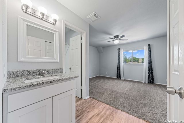 1815 Garys Park Street, San Antonio, TX 78247