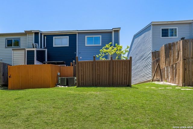 1815 Garys Park Street, San Antonio, TX 78247