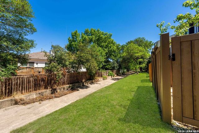 1815 Garys Park Street, San Antonio, TX 78247