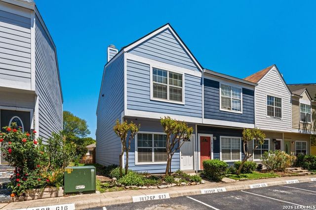 1815 Garys Park Street, San Antonio, TX 78247