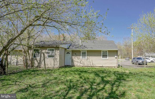 135 LEMMON AVE, Pemberton, NJ 08068