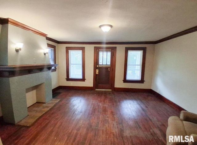 824 N GARFIELD Avenue, Peoria, IL 61606