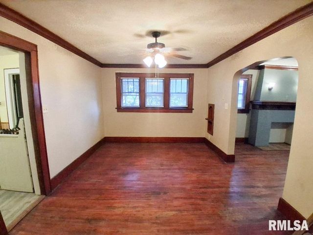 824 N GARFIELD Avenue, Peoria, IL 61606