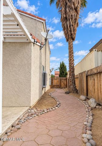 1768 Sierra View Avenue, Lancaster, CA 93535