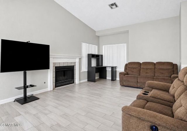 1768 Sierra View Avenue, Lancaster, CA 93535